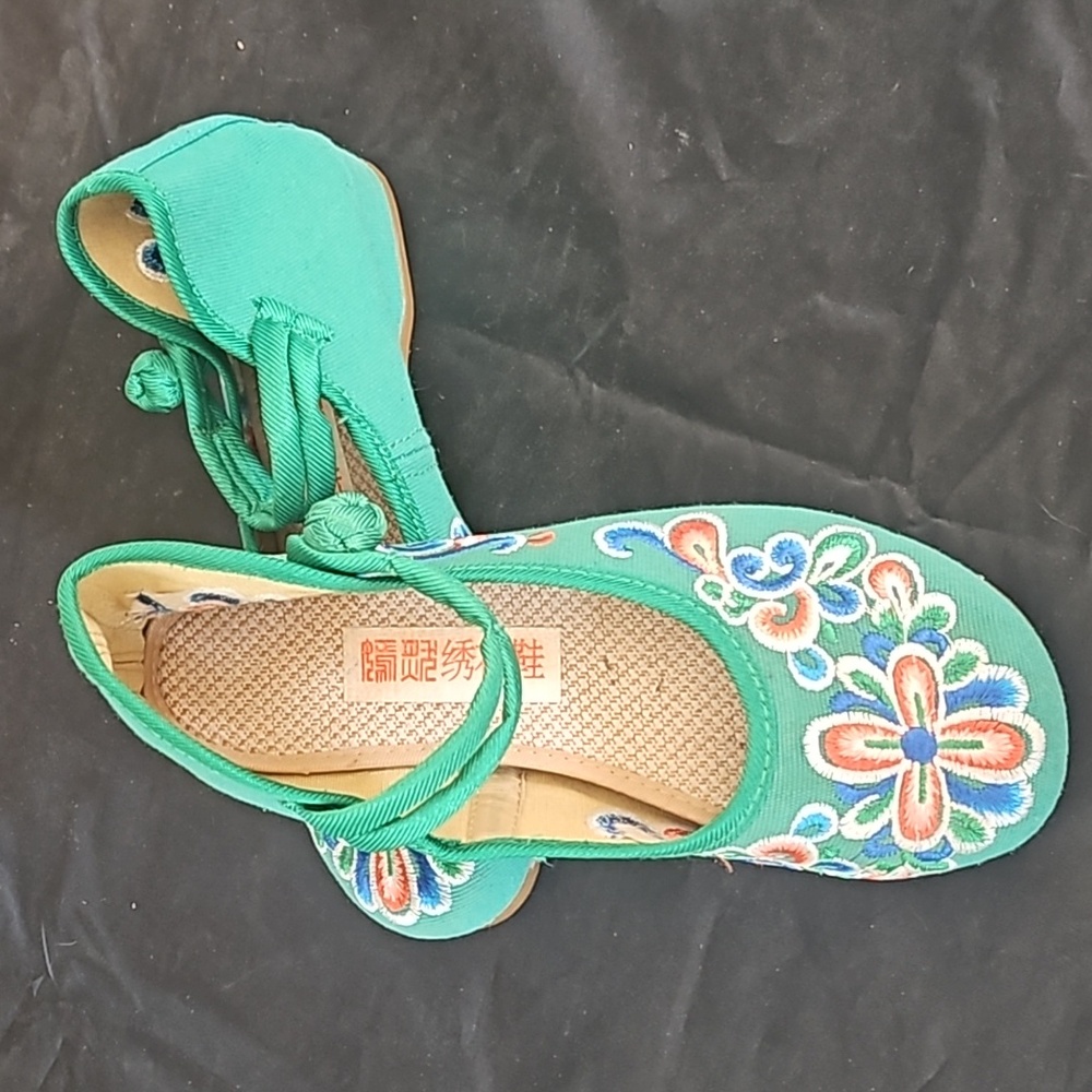Embroidered shoes